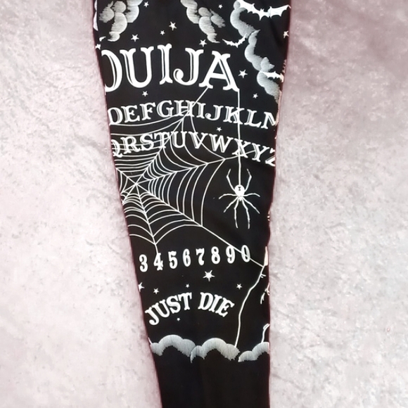 DOLLSKILL TRICKZ N TREATZ CALLING ALL SPIRITS OUIJA LEGGINGS XXL BLACK/WHITE - Picture 8 of 13